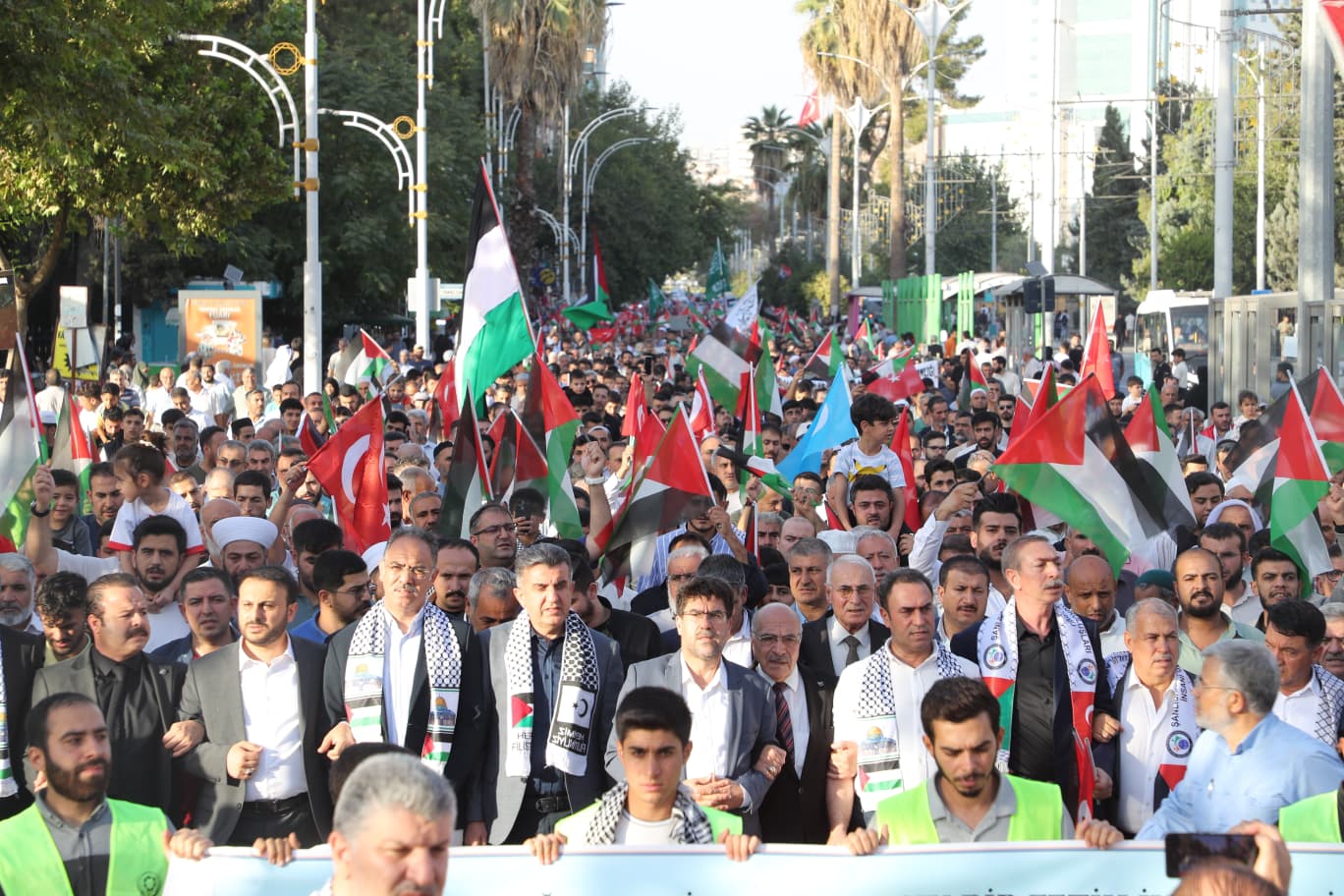 ŞANLIURFA GAZZE İÇİN TEK YÜREK: BİNLERCE İSRAİL’İN SALDIRILARINI KINADI