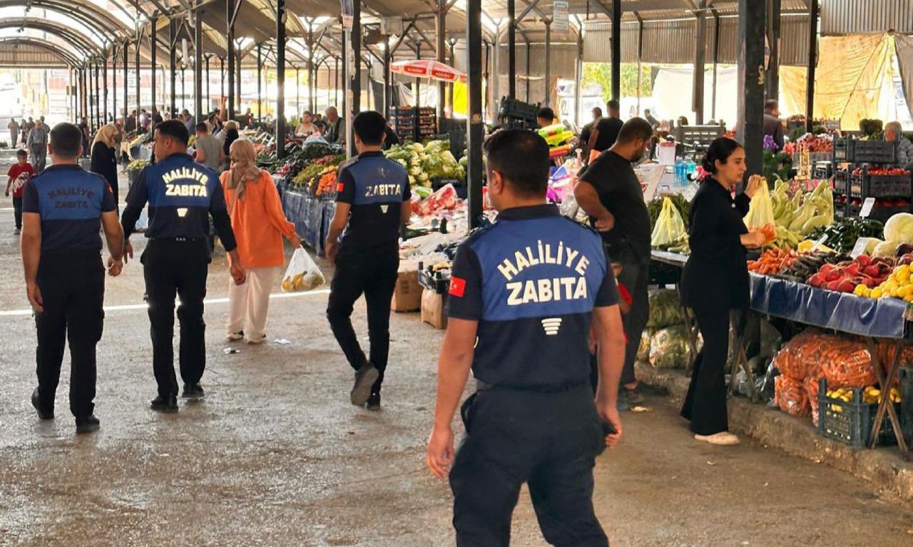 HALİLİYE’DE SEMT PAZARLARINA SIKI DENETİM: 7 PAZARCIYA CEZA KESİLDİ