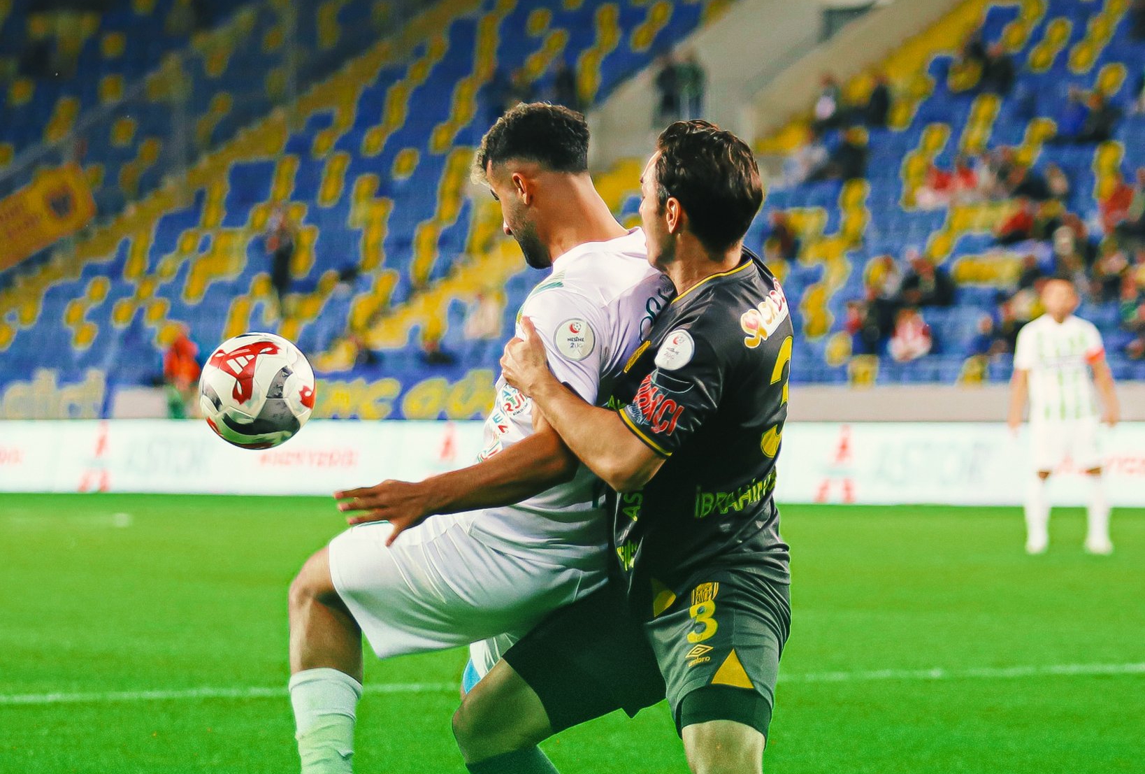 ŞANLIURFASPOR ANKARA’DA DAĞILDI! SAHADAN 4-1 MAĞLUP AYRILDI