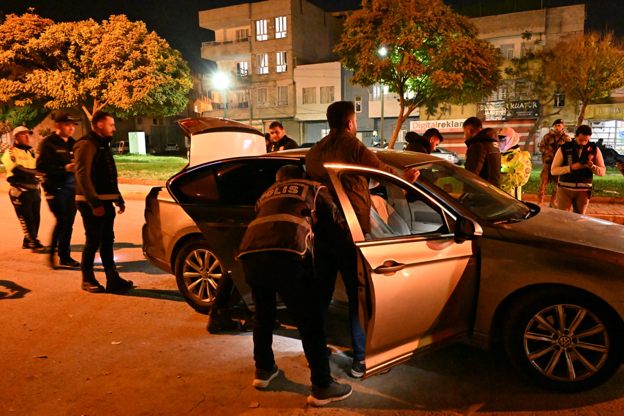 ŞANLIURFA’DA ASAYİŞ VE NARKOTİK DENETİMLERİ ARTIRILDI