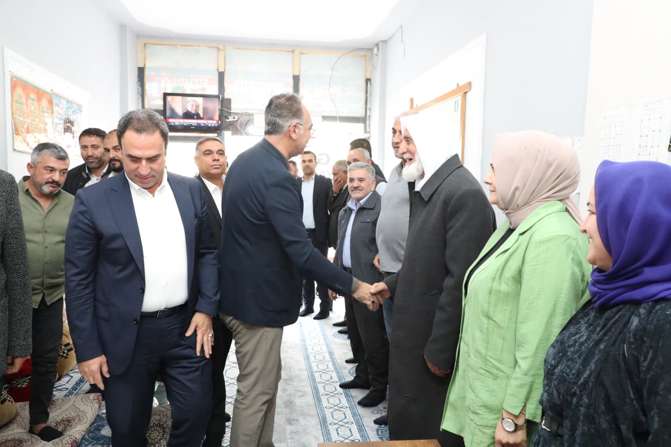 BAŞKAN KUŞ VE AK PARTİ TEŞKİLATI KURTULUŞ VE BEYKAPISI MAHALLELERİNDE HALKLA BULUŞTU
