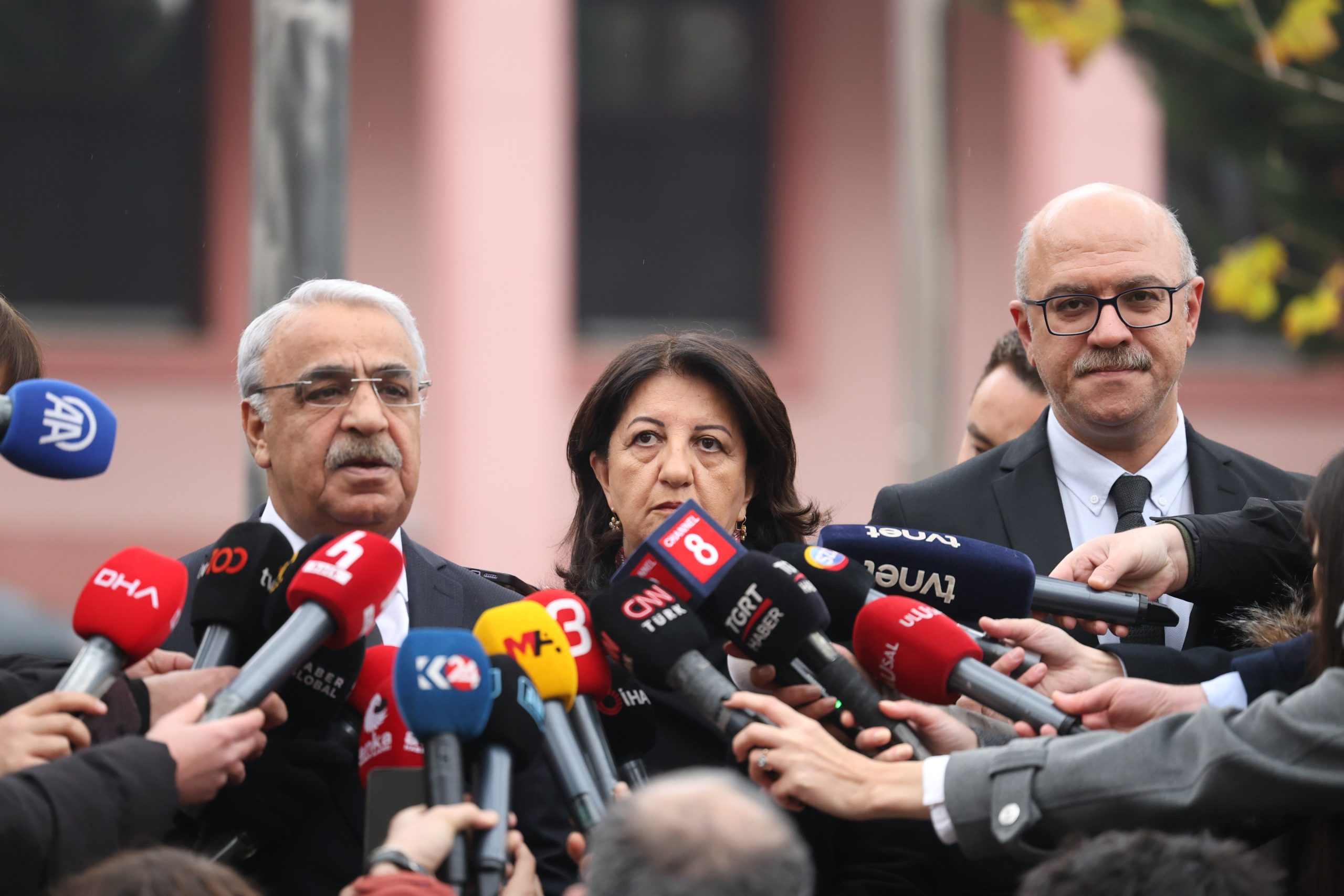 ŞANLIURFA MİLLETVEKİLİNİN DE OLDUĞU İMRALI HEYETİNDEN ADALET BAKANLIĞI’NA ZİYARET