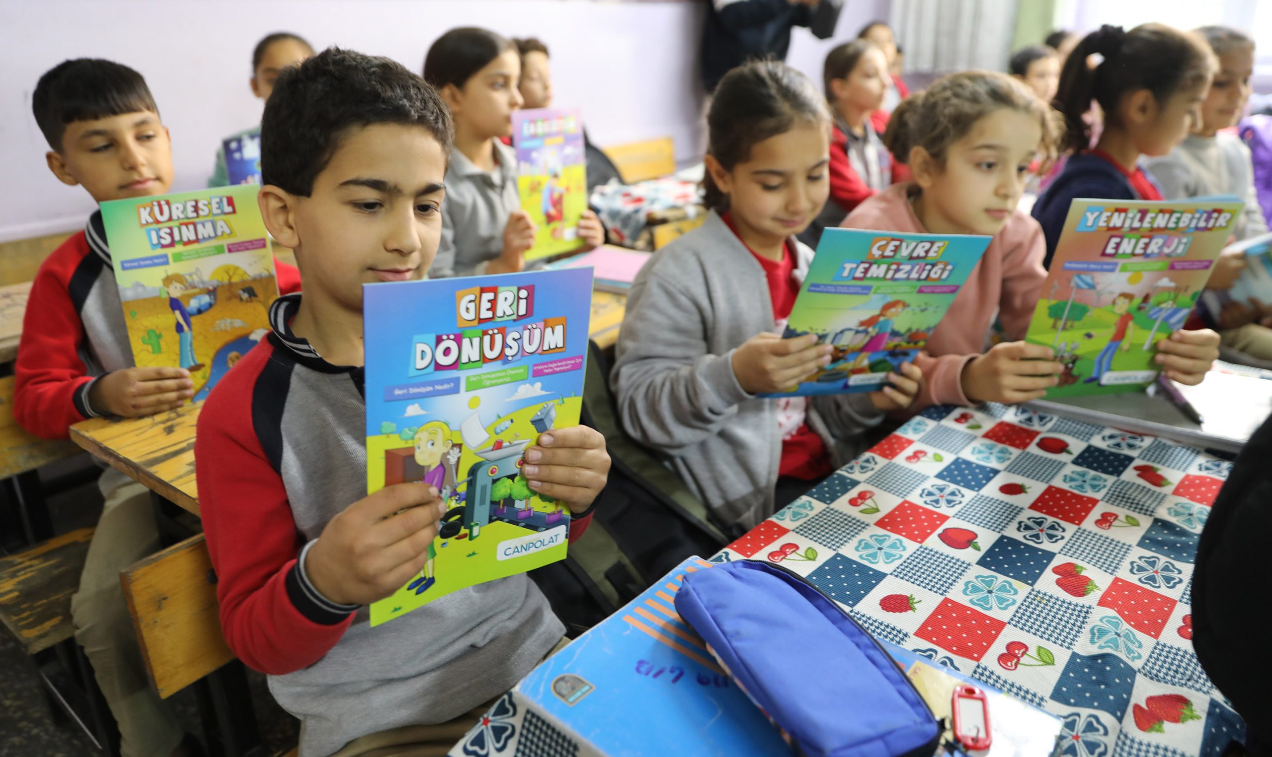 HALİLİYE BELEDİYESİ OKULLARDA SIFIR ATIK KÜLTÜRÜNÜ YAYGINLAŞTIRIYOR (3)