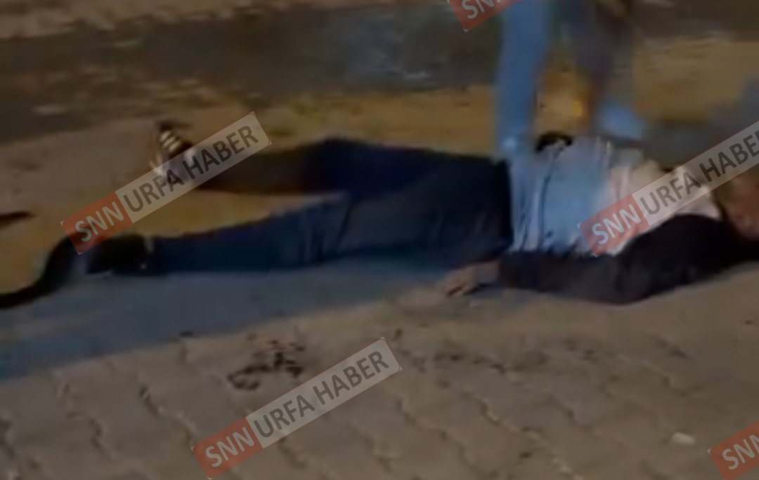 HALİLİYE’DE ALACAK VERECEK MESELESİ: BIÇAKLI KAVGADA 1’İ AĞIR 3 YARALI