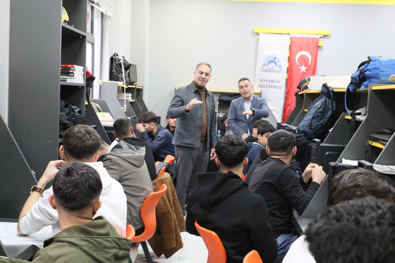EYYÜBİYE’DE GENÇLİĞE GÜÇLÜ DESTEK: HEDEF BAŞARI, YOL EĞİTİM