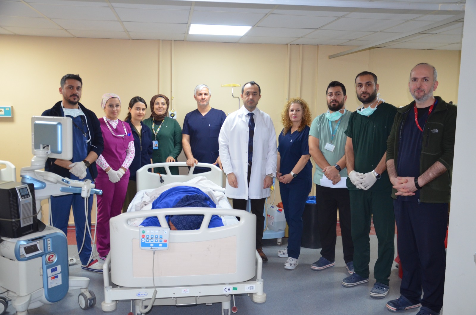 ŞANLIURFA’DA BÖBREK BİYOPSİSİNDE 100. VAKA BAŞARISI