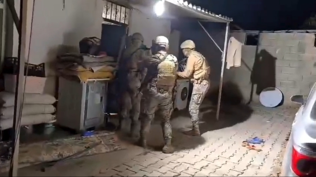 ŞANLIURFA’DA NARKOTİK OPERASYONU: 12 ŞÜPHELİ TUTUKLANDI