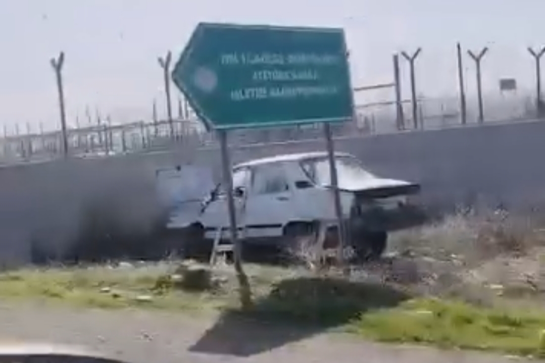 BOZOVA’DA TIR İLE OTOMOBİL ÇARPIŞTI: 1 KİŞİ AĞIR YARALANDI