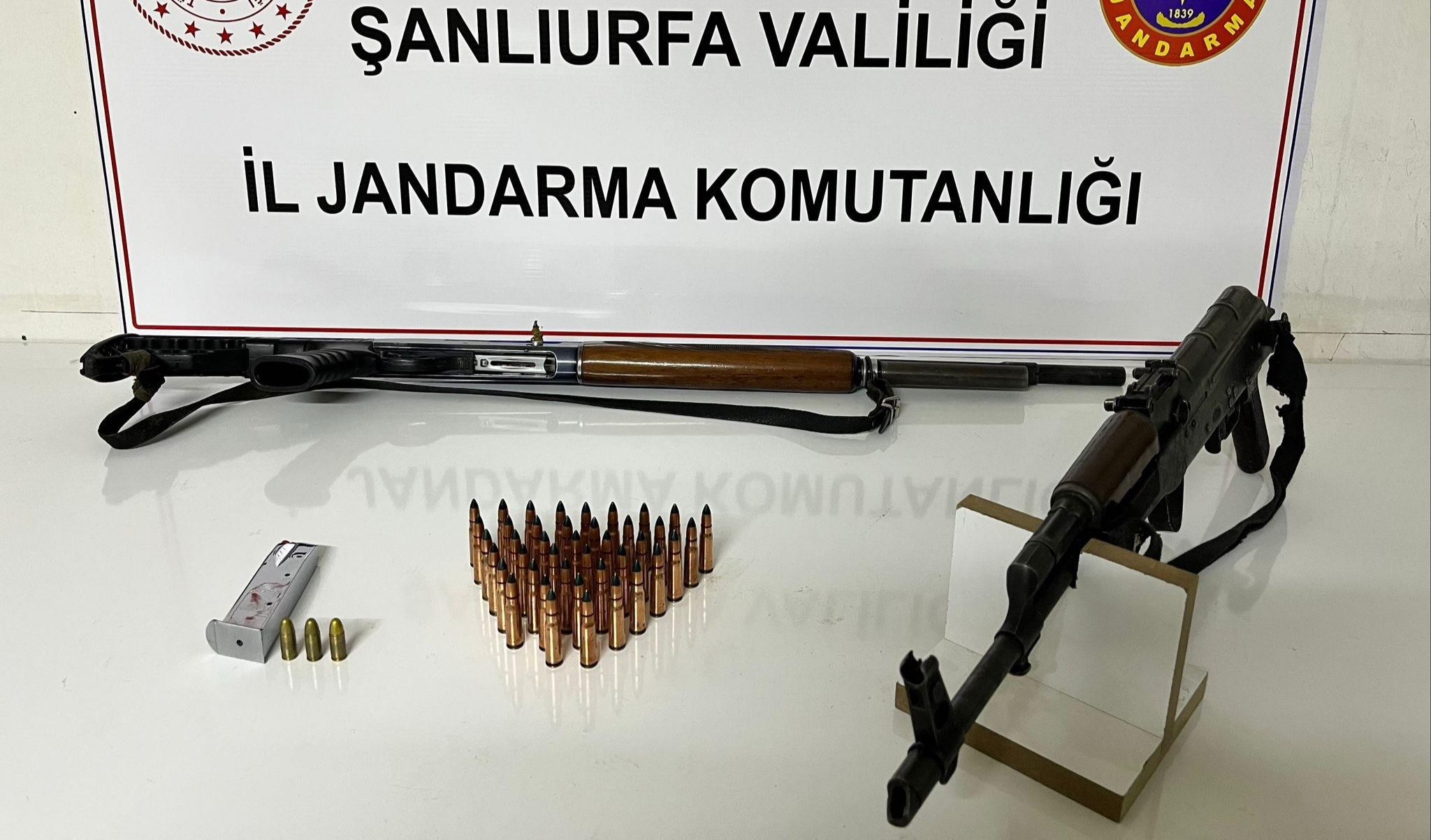 SİVEREK’TE RUHSATSIZ SİLAH OPERASYONU: TÜFEK VE MÜHİMMAT ELE GEÇİRİLDİ