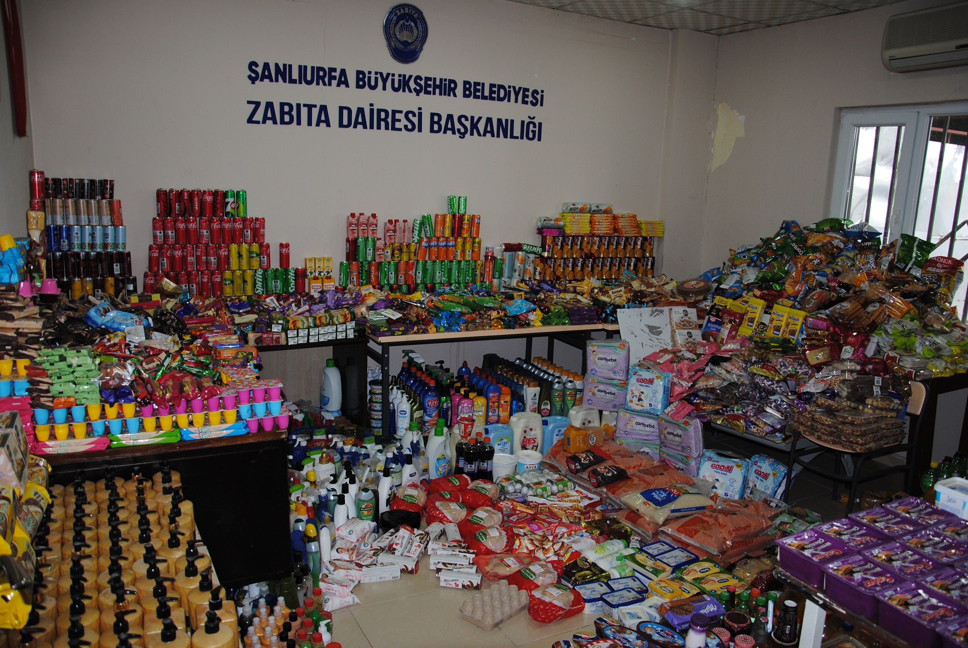 BÜYÜKŞEHİR ZABITASINDAN BAYRAM ÖNCESİ GIDA DENETİMİ: 6 MİLYON TL’LİK RİSKLİ ÜRÜN TOPLATILDI