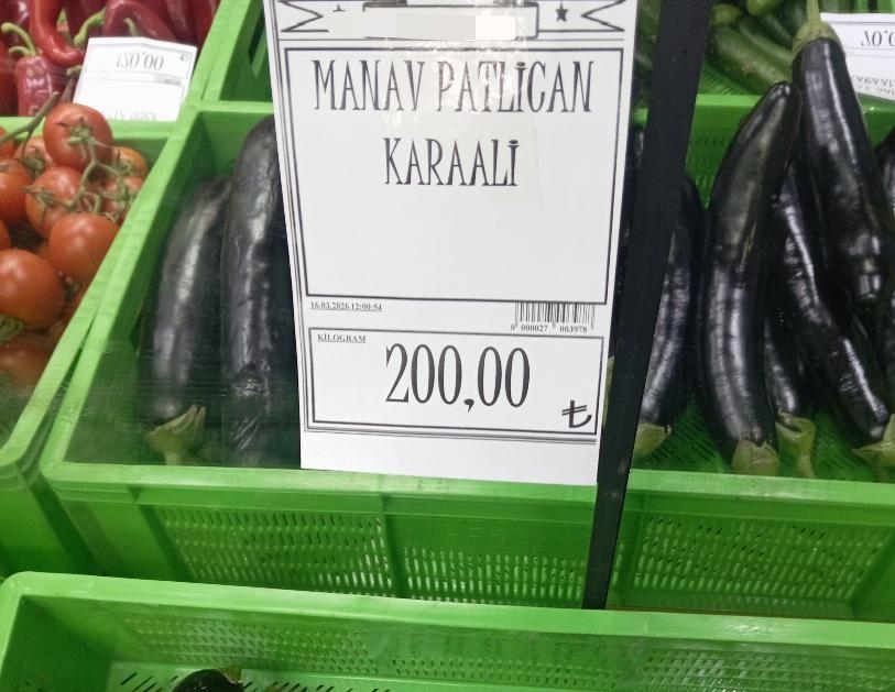 ŞANLIURFA’DA PATLICAN FİYATLARI CEP YAKIYOR: KİLOSU 200 TL’Yİ BULDU
