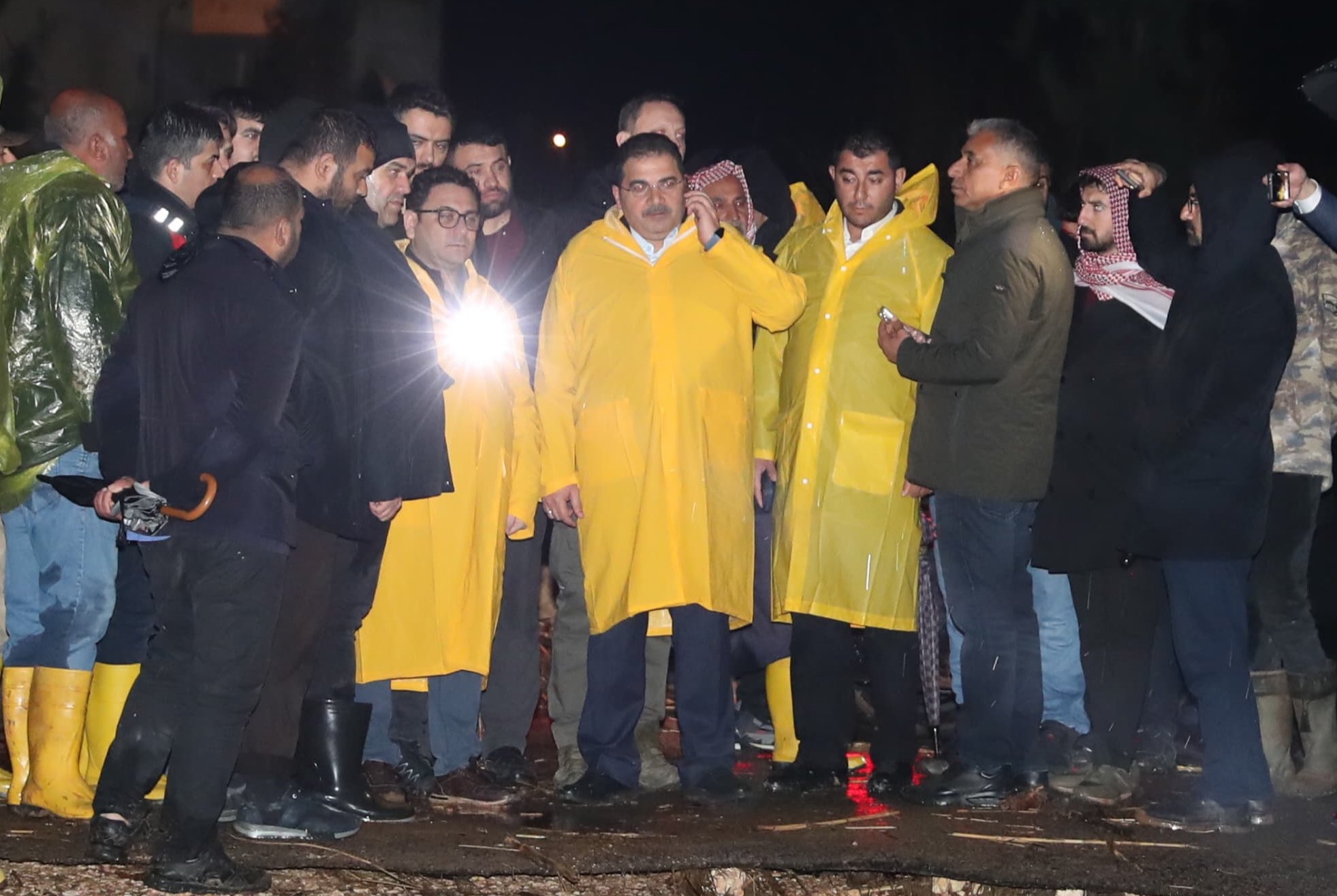 BAŞKAN CANPOLAT SAHADA: SELDEN ETKİLENEN MAHALLELERDE İNCELEME