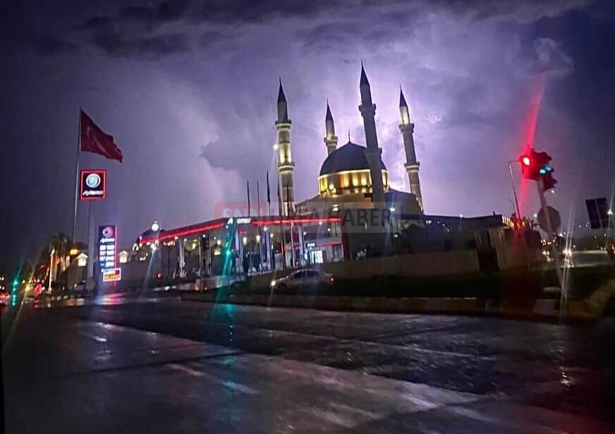 ŞANLIURFA’DA ANİDEN BASTIRAN SAĞANAK VE DOLU ETKİLİ OLDU