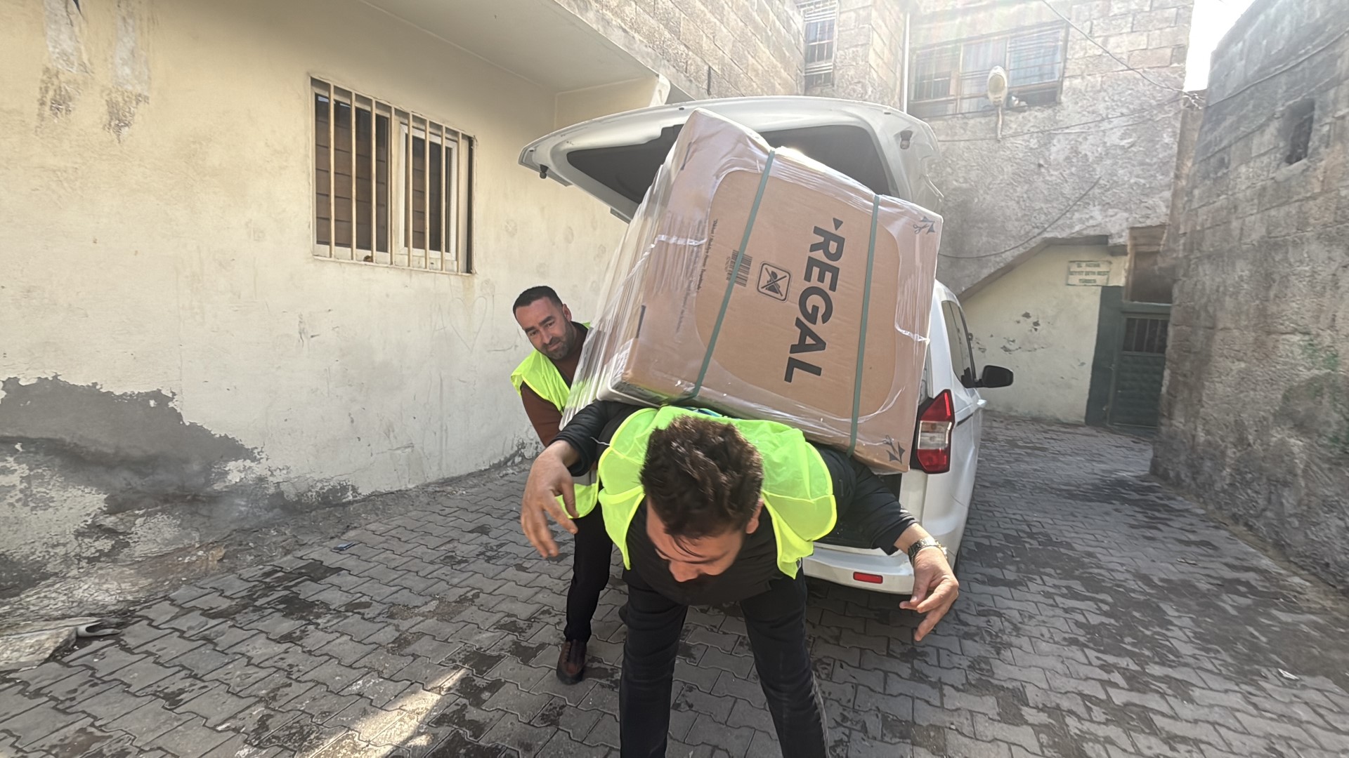 EYYÜBİYE’DE SOSYAL BELEDİYECİLİK ÖRNEĞİ: RAMAZAN’DA YÜZLERCE AİLEYE DESTEK