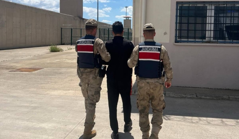 ŞANLIURFA’DA HAKKINDA KESİNLEŞMİŞ HAPİS CEZASI BULUNAN ŞAHIS YAKALANDI