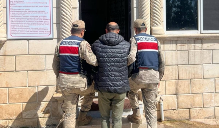 ŞANLIURFA’DA UYUŞTURUCU SUÇUNDAN ARANAN ŞAHIS YAKALANDI