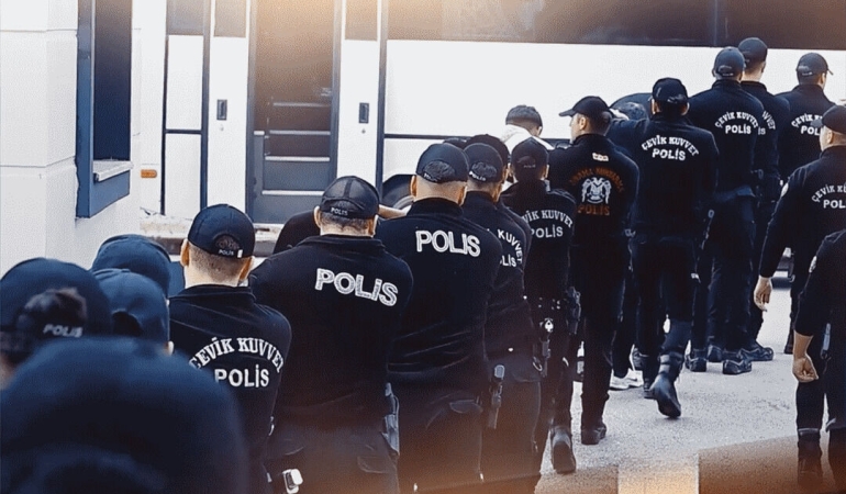ŞANLIURFA DAHİL 17 İLDE DEV DOLANDIRICILIK OPERASYONU: 503 ŞÜPHELİ YAKALANDI