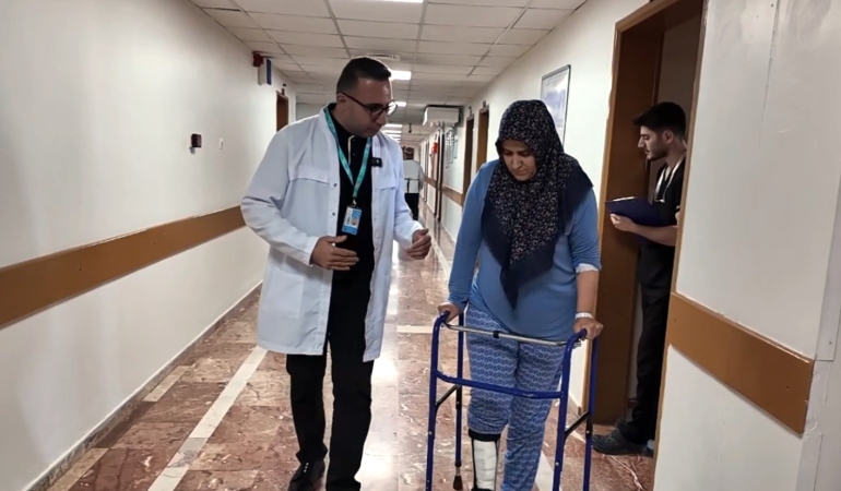 ŞANLIURFA’DA 37 YAŞINDAKİ HASTAYA KALÇA KORUYUCU AMELİYAT