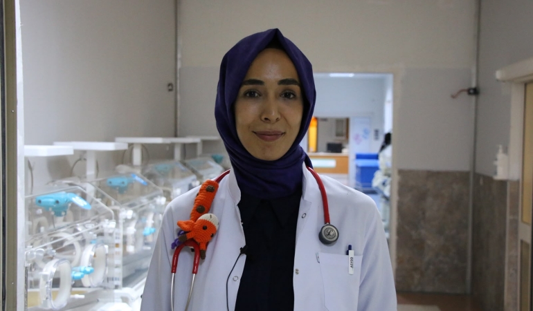 ŞANLIURFA’DA UZMAN DOKTOR’DAN ANNE SÜTÜ UYARISI: “BEBEĞİN İLK AŞISI”