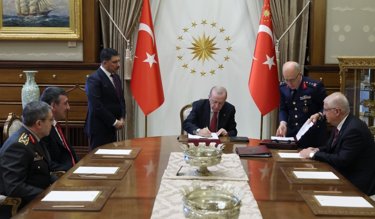 YAŞ KARARLARI AÇIKLANDI! HAVA KUVVETLERİ KOMUTANI DEĞİŞTİ