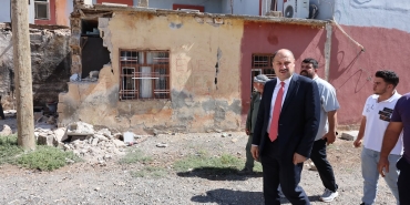 BAŞKAN GÜLPINAR, DEPREM BÖLGESİNDE İNCELEMELERDE BULUNDU (8)