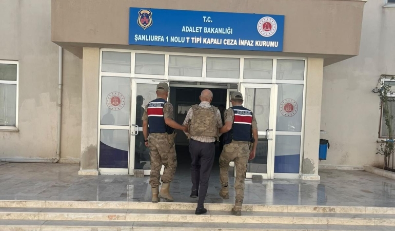 BİRECİK’TE KASTEN ÖLDÜRME SUÇUNDAN ARANAN FİRARİ YAKALANDI