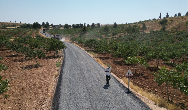 KARAKÖPRÜ KIRSALINDA 7 KM’LİK YOL BÜYÜKŞEHİR’LE YENİLENDİ