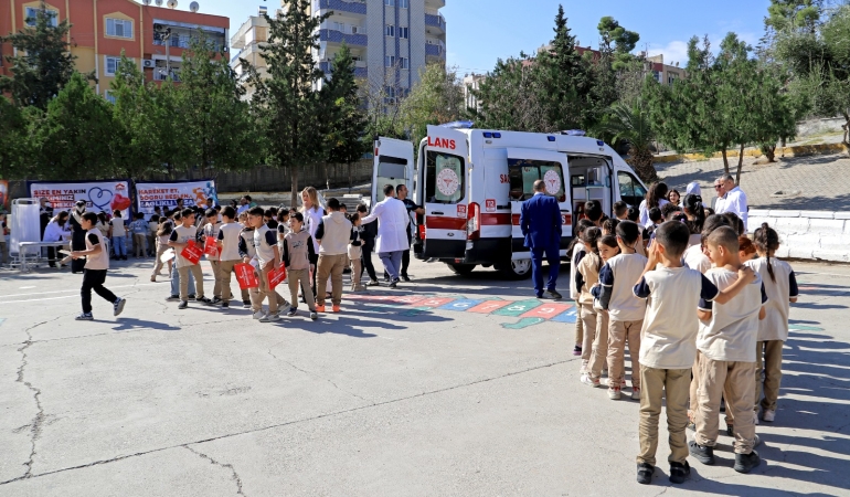 ŞANLIURFA’DA 600 ÖĞRENCİYE “SAĞLIK ELÇİSİ” BELGESİ VERİLDİ!