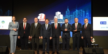 BAŞKAN CANPOLAT, HALİLİYE’NİN GENÇLİK PROJELERİNİ MARKA ŞEHİRLER PANELİ’NDE ANLATTI (1)