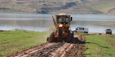 BÜYÜKŞEHİR, HİLVAN’DA 18 KM’LİK FERİBOT YOLUNU YENİLİYOR (4)