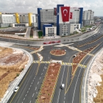 BÜYÜKŞEHİR, ŞEHİR HASTANESİ ÖNÜNDE ULAŞIMI GÜVENLİ HALE GETİRİYOR (3)