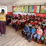 HALİLİYE BELEDİYESİ UZMAN EKİPLERİYLE ÇOCUKLARIN YANINDA (1)