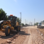 HARRAN’DA YOLLAR BÜYÜKŞEHİR’LE YENİLENİYOR (1)
