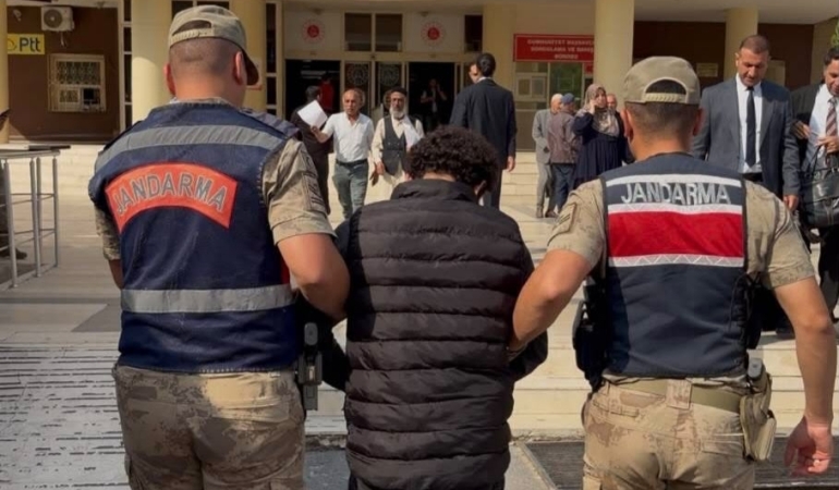 ŞANLIURFA’DA 15 YIL HAPİS CEZASIYLA ARANIYORDU! KARAKÖPRÜ’DE YAKALANDI